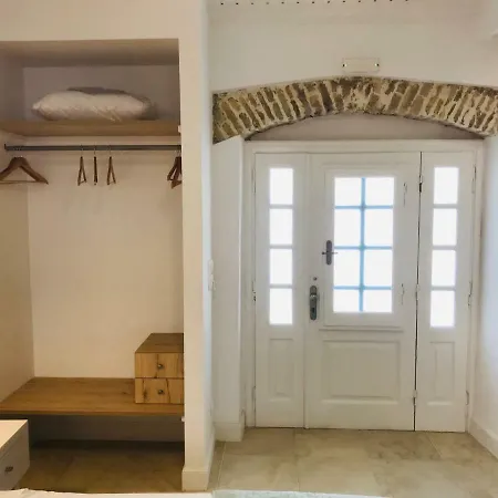 La Casa Del Barbiere Argyrades